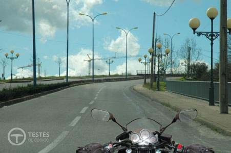 Pergunta IMT: O nível de óleo dos motores dos motociclos deve ser verificado: