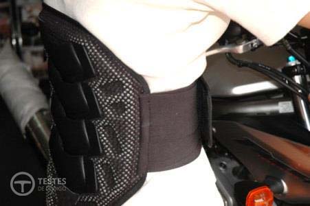 Pergunta IMT: Durante uma viagem longa, o condutor de um motociclo deve utilizar: