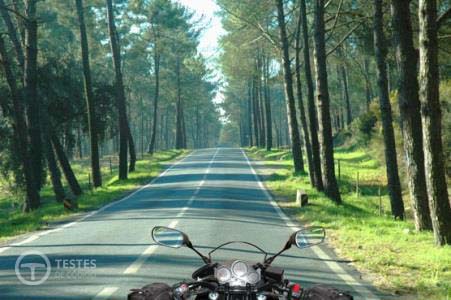 Pergunta IMT: Como devo proceder quando me aproximo de uma lomba?