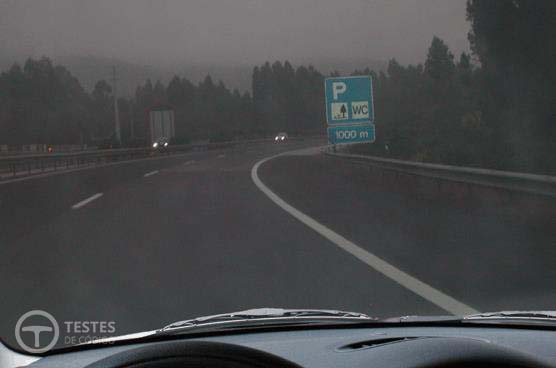 Pergunta IMT: É proibida a utilização das luzes de estrada?