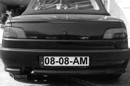 Pergunta IMT: As luzes de marcha atrás devem: