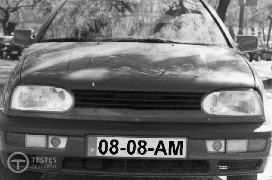 Pergunta IMT: Nos automóveis, as luzes de presença devem ser colocadas: