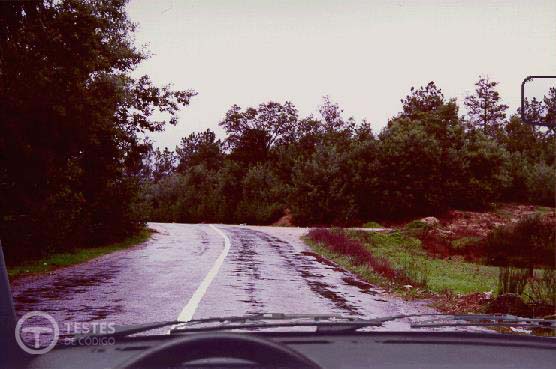 Pergunta IMT: Posso fazer inversão do sentido de marcha neste local?
