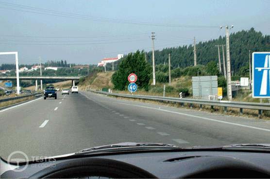 Pergunta IMT: Nas auto-estradas é proibido parar?