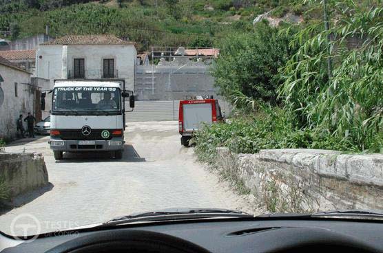 Pergunta IMT: Nesta situação, quem passa em primeiro lugar?