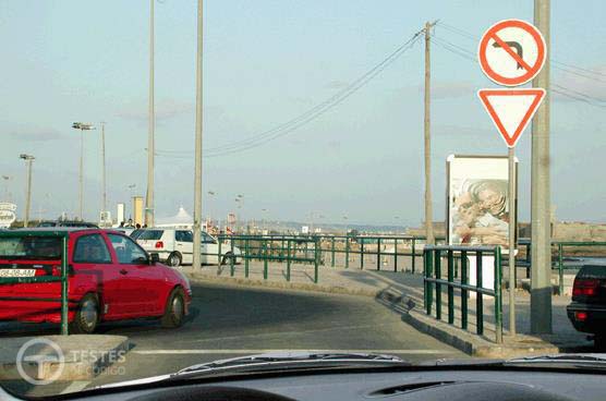 Pergunta IMT: O sinal de proibição indica que: