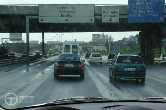 Pergunta IMT: Quando a aderência ao piso é menor a distância de paragem aumenta. Logo devo: