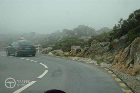 Pergunta IMT: Nesta situação, devo moderar especialmente a minha velocidade tendo em atenção qual dos seguintes factores?