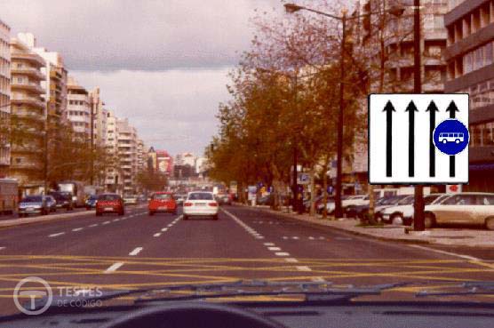 Pergunta IMT: Nesta situação, posso circular na via mais à direita?