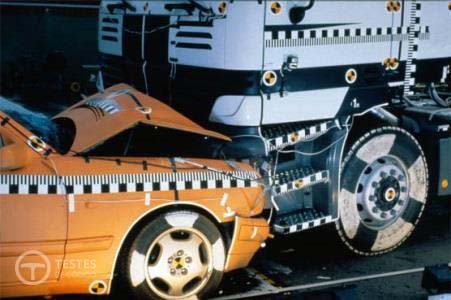 Pergunta IMT: Caso o automóvel incendeie por força de um curto-circuito, deve: